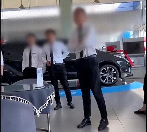 古驰店员爆料事件视频,揭秘奢侈品行业惊人真相 第2张 古驰店员爆料事件视频,揭秘奢侈品行业惊人真相 第2张